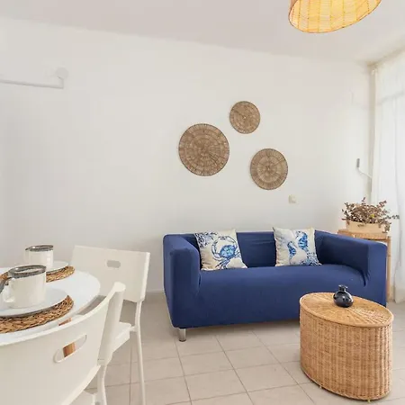 ¡a Pie De Todo Luz Balcon Y Playa En Tossa